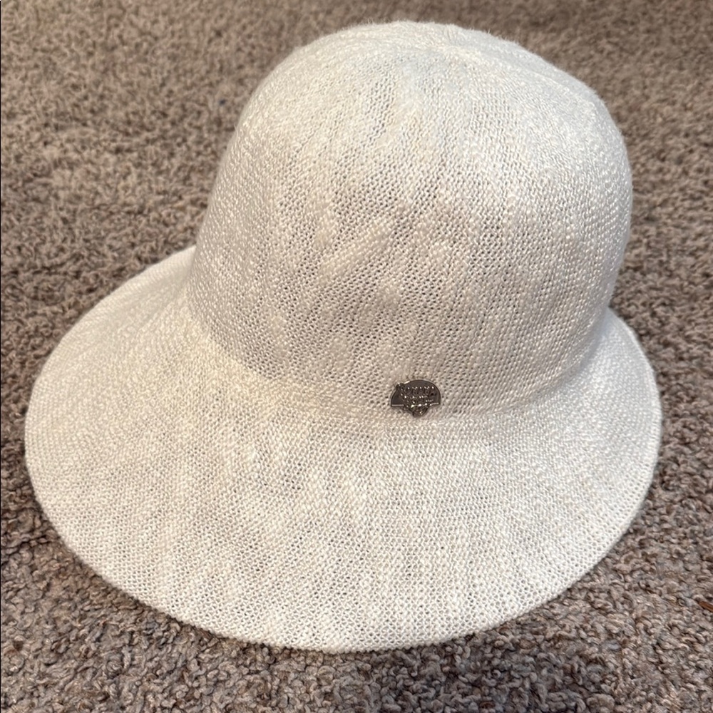 Light Cream Knit Bucket Hat